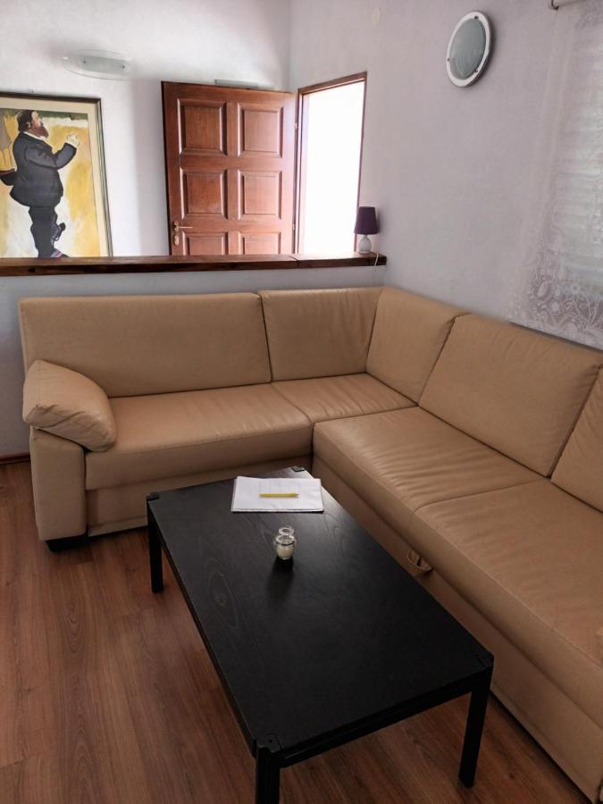 Apartmani Sikic メタイナ エクステリア 写真